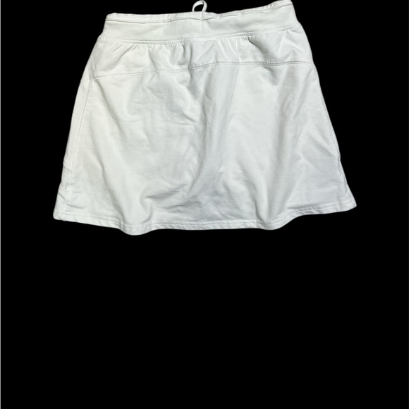 GreenTea Cream Ladies Medium Skirt - Picture 4 of 5